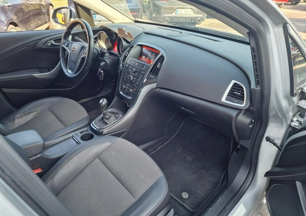 Opel Astra cena 27990 przebieg: 229833, rok produkcji 2014 z Tarnowskie Góry małe 596